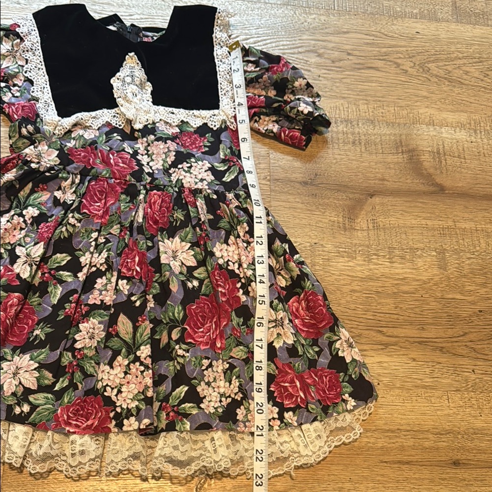 Vintage “Swat” little girls dress - Picture 8 of 8